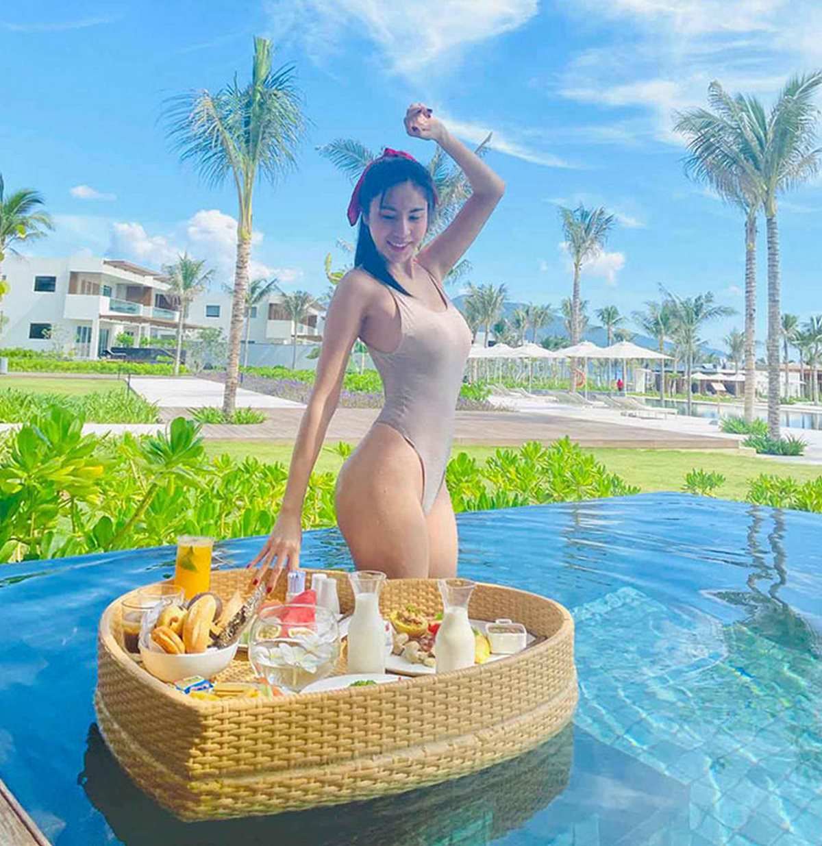 anh-ca-si-thuy-tien-bikini-sexy-goi-cam-5