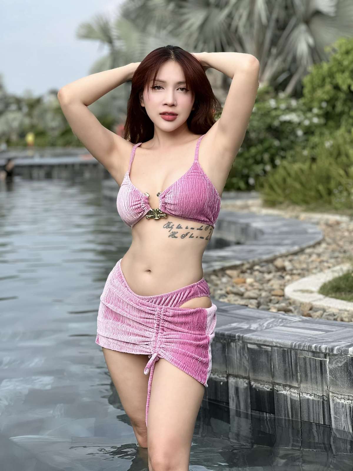 anh-kha-nhu-mac-bikini-nong-bong-8