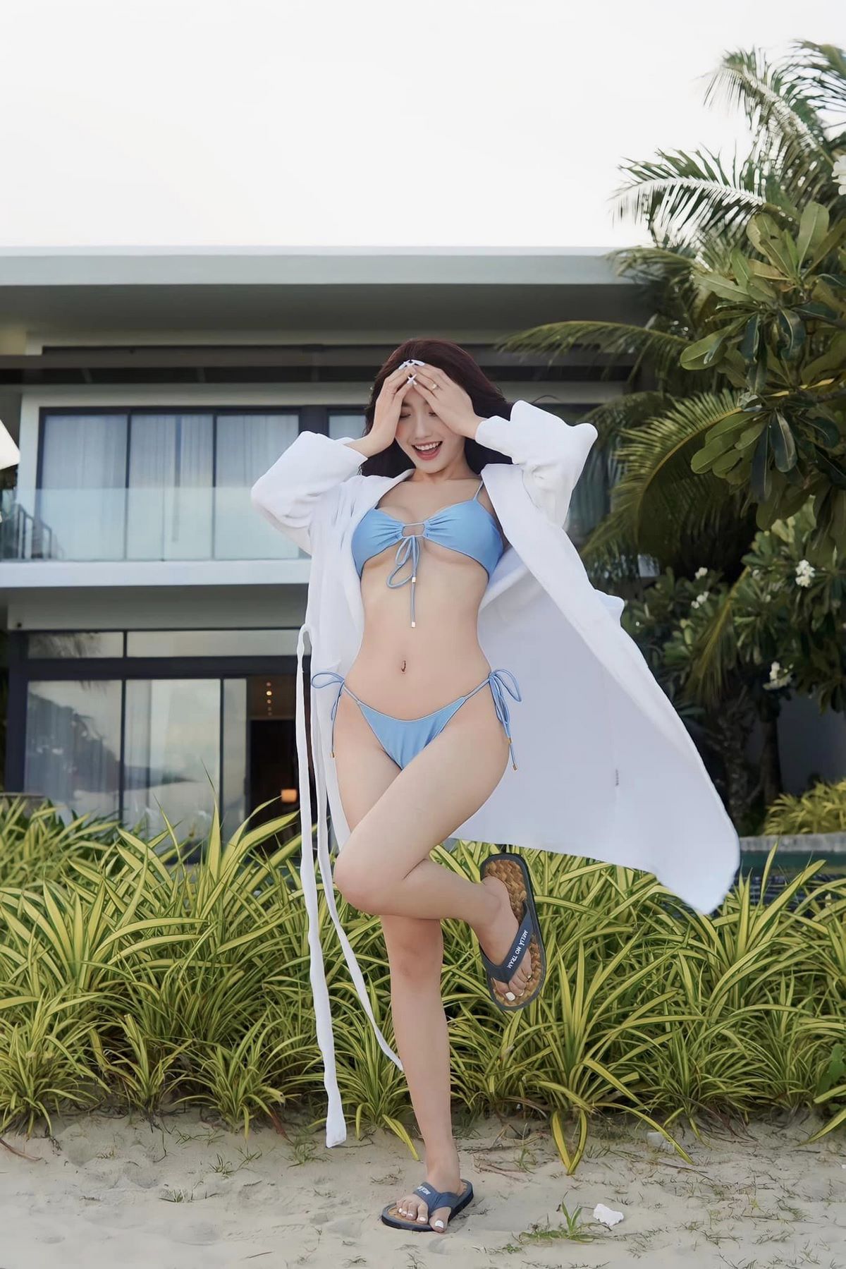 anh-hot-tiktoker-le-thi-khanh-huyen-bikini-sexy-1