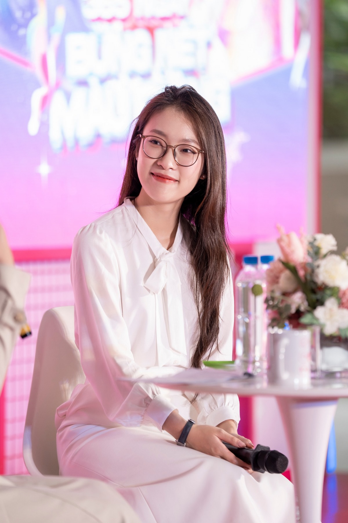 anh-mc-khanh-vy-cute-dang-yeu-xinh-dep-18