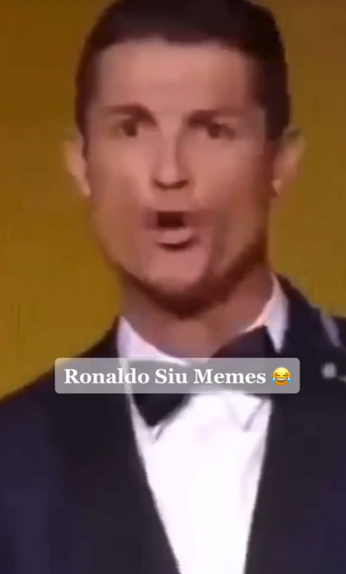 anh-meme-ronaldo-nhan-giai-1