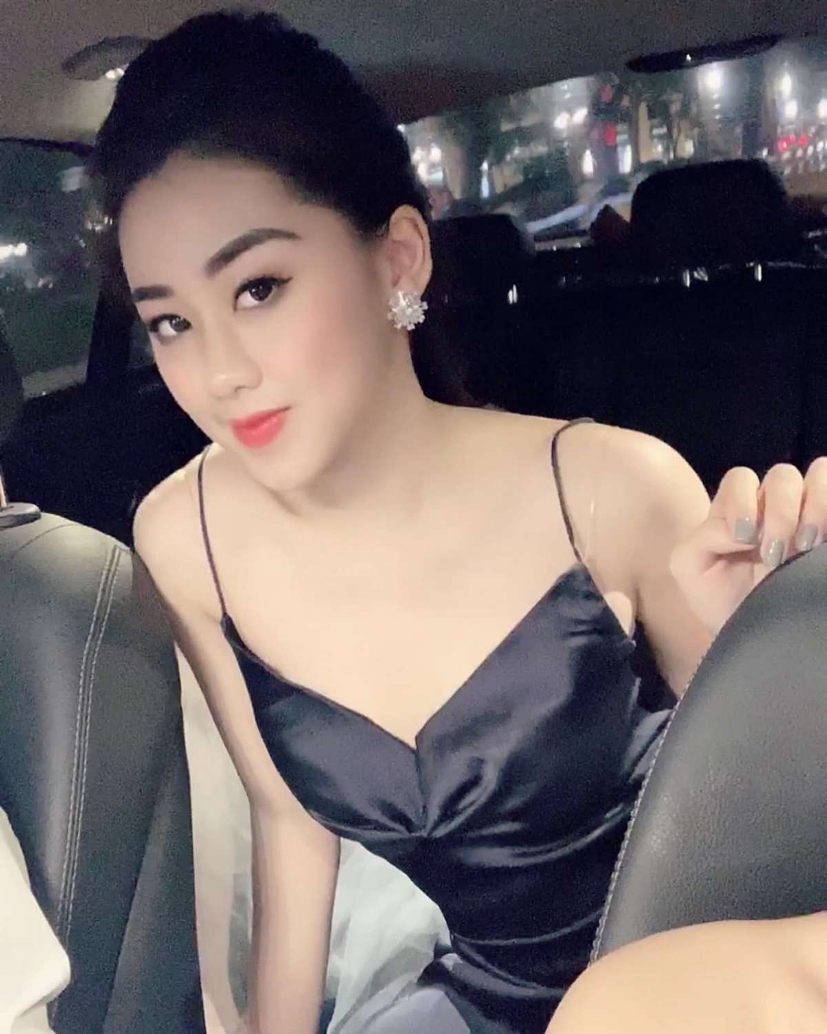 anh-mc-ngoc-mai-nong-bong-voi-bikini-sexy-14