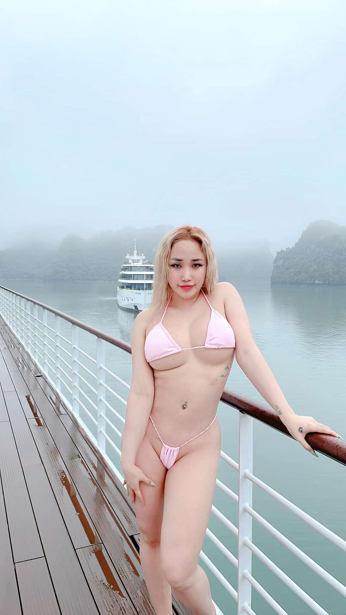 anh-duong-nguyet-cam-bikini-sexy-nong-bong-1