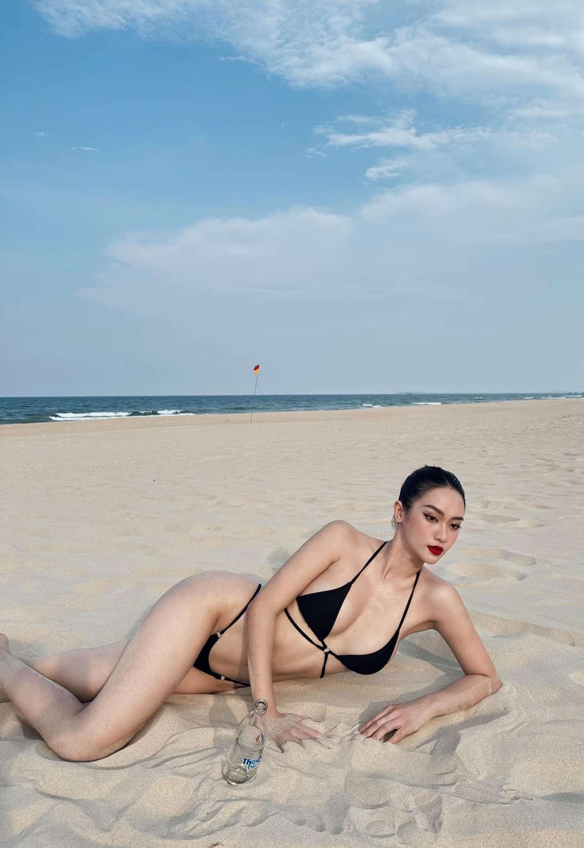 anh-vu-thuy-quynh-nguoi-mau-kiem-tiktoker-sexy-bikini-nong-bong-17