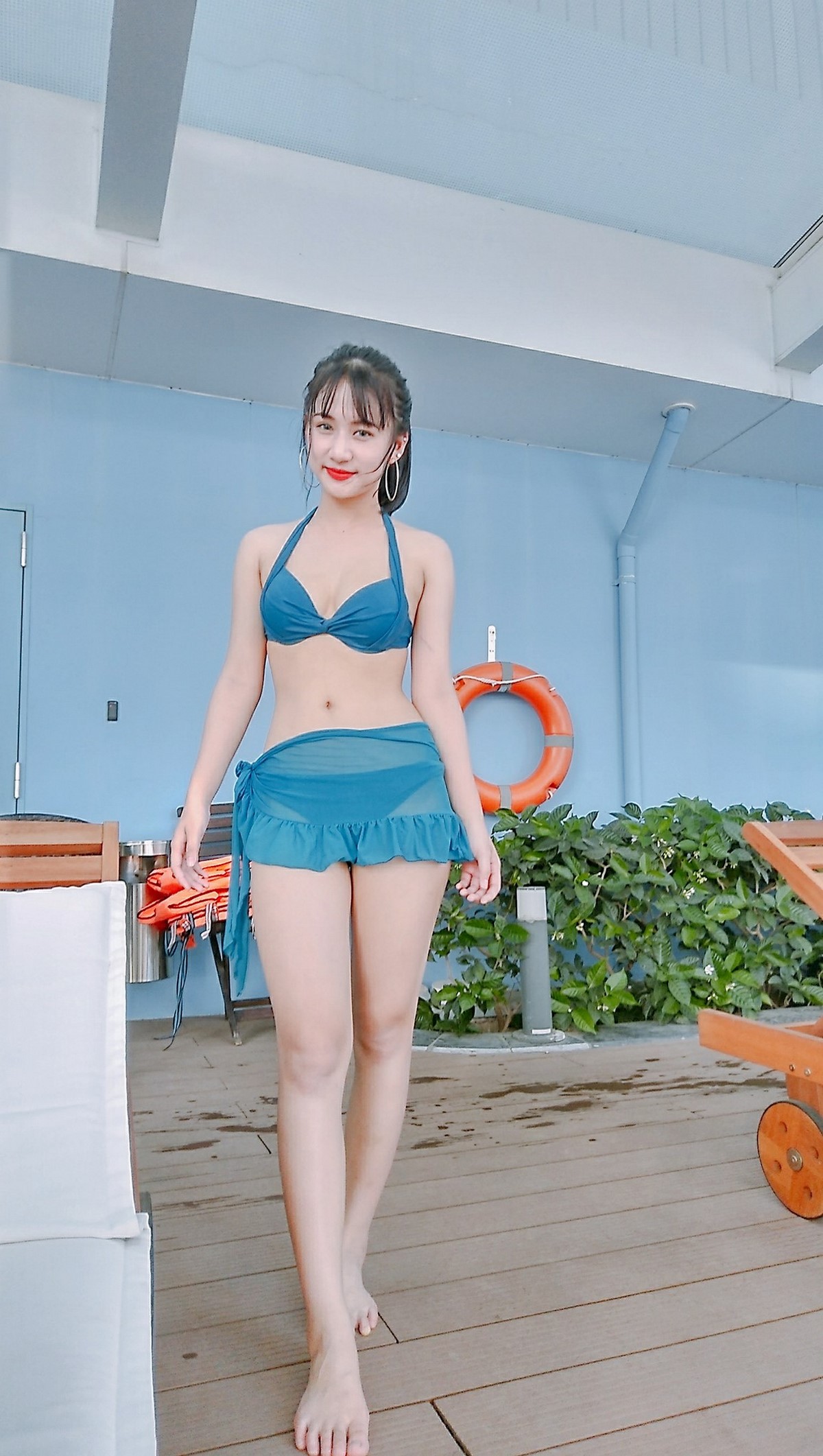 anh-nhu-le-di-bien-bikini-sexy-nong-bong-hot-trend-8