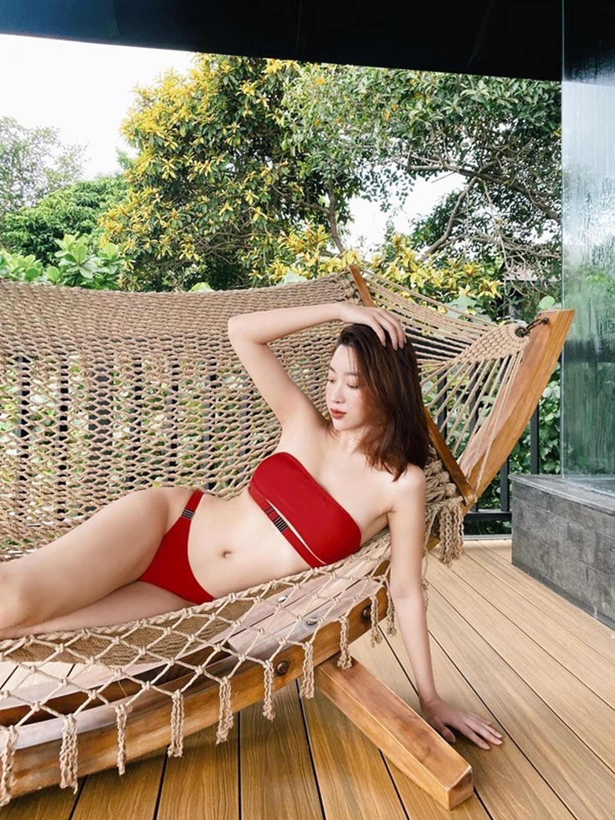 anh-hoa-hau-do-my-linh-bikini-sexy-nong-bong-10