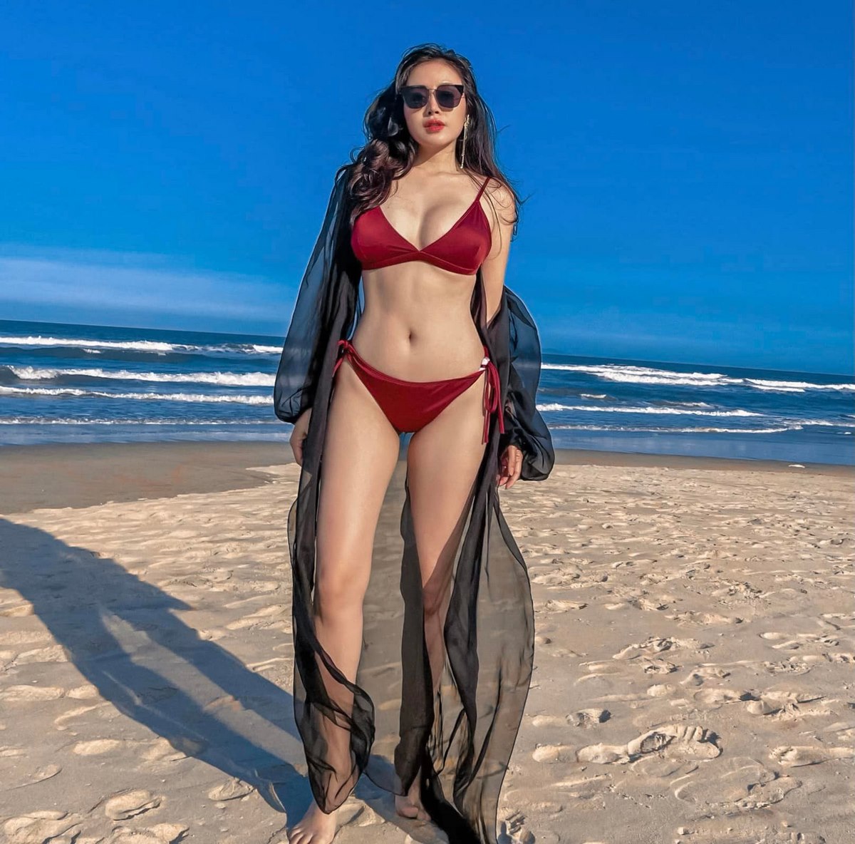 anh-ba-tung-sexy-bikini-nong-bong-khoe-nguc-khung-3