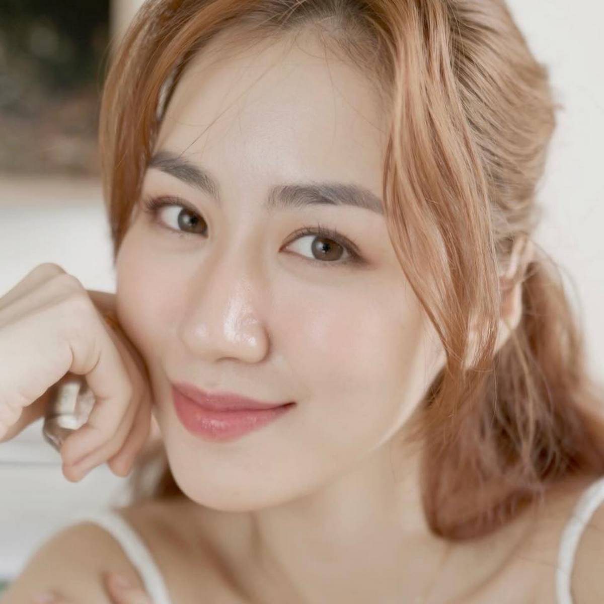 anh-mai-van-trang-xinh-dep-cute-diu-dang-1