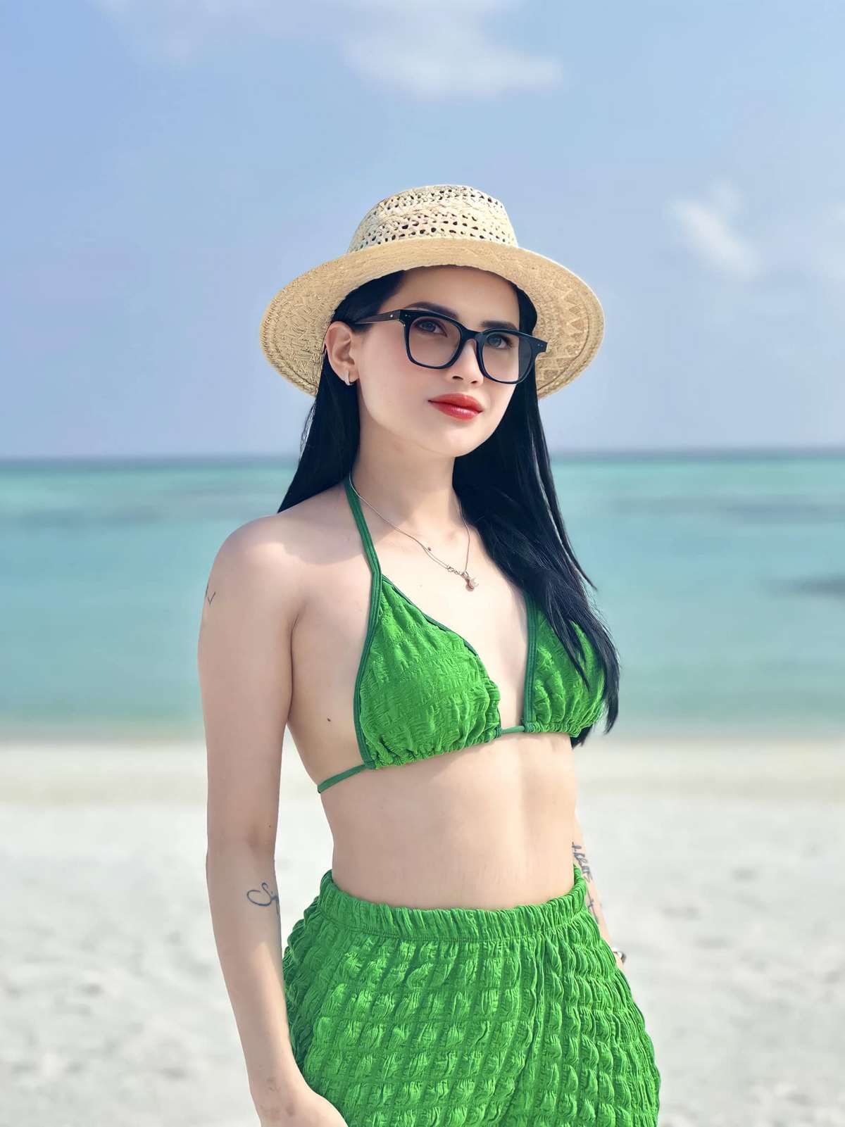 anh-tiktoker-vo-ha-linh-bikini-goi-cam-sexy-7