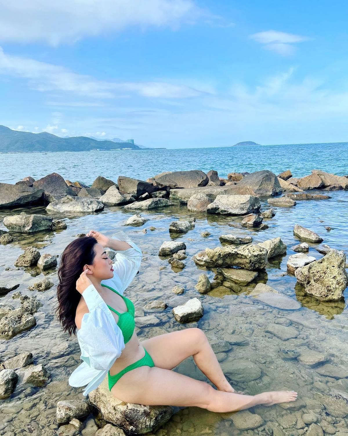 anh-tiktoker-dang-vi-bikini-nong-bong-sexy-9