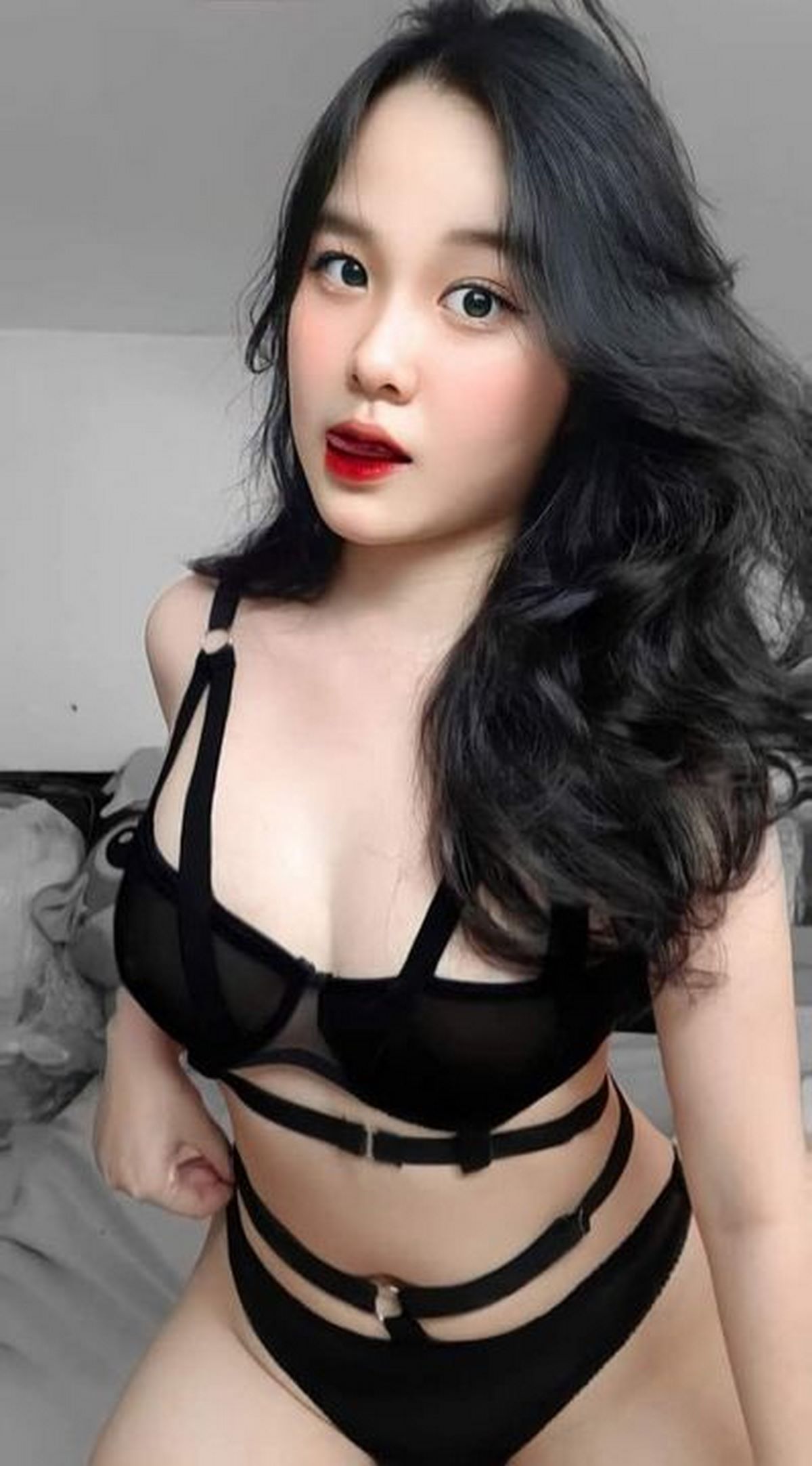 anh-gai-xinh-toc-dai-hot-trend-tiktok-cuc-sexy-goi-cam-26