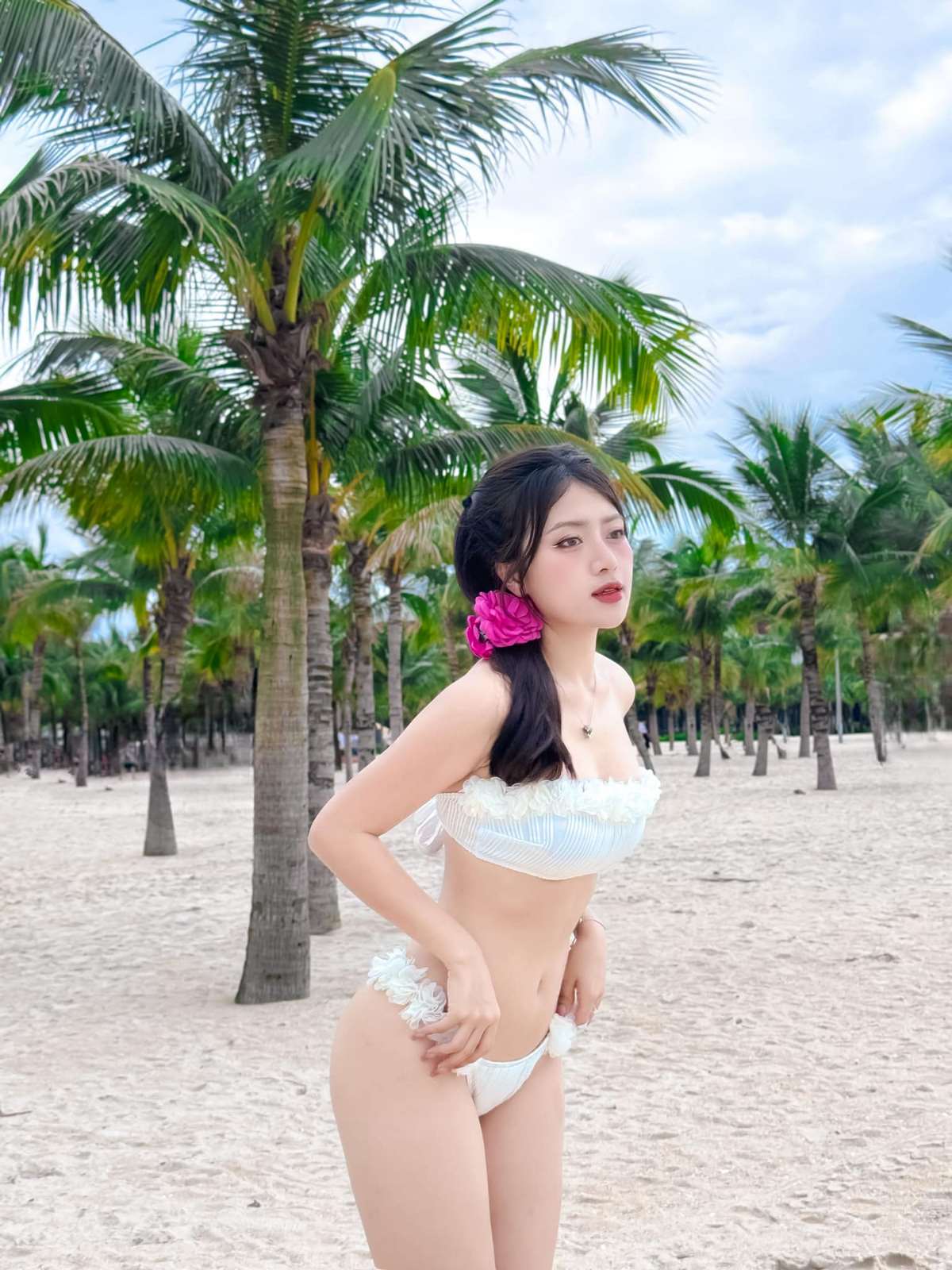 anh-ha-nhien-bikini-nong-bong-hot-trend-6